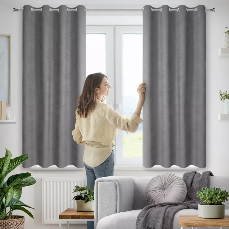 Zasłona grafitowa z tkaniny welurowej 140x140 cm przelotka - Dora Eurofirany