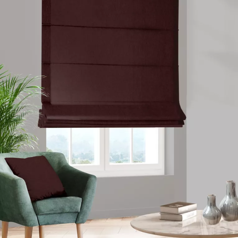 Roleta rzymska bordowa z miękkiej tkaniny o welurowej strukturze
