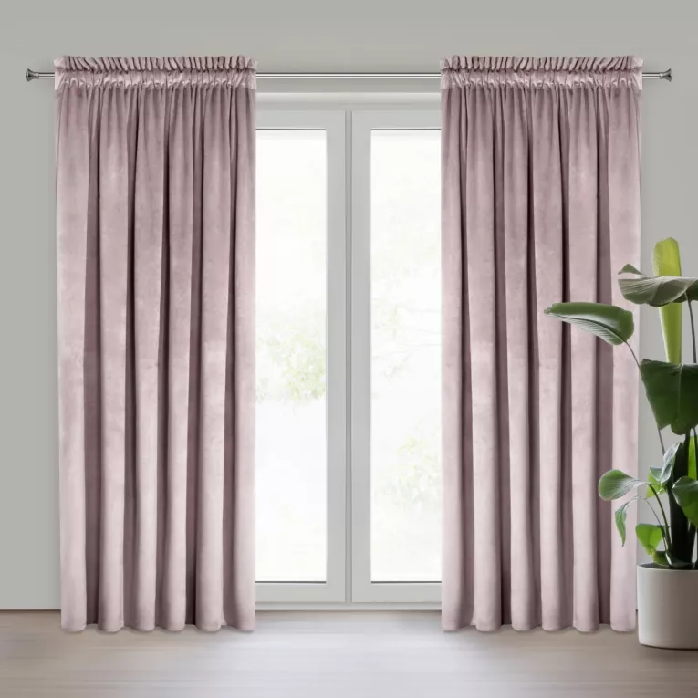 Zasłona pudrowo różowa z matowego welwetu 140x270 cm taśma MELANIE Eurofirany