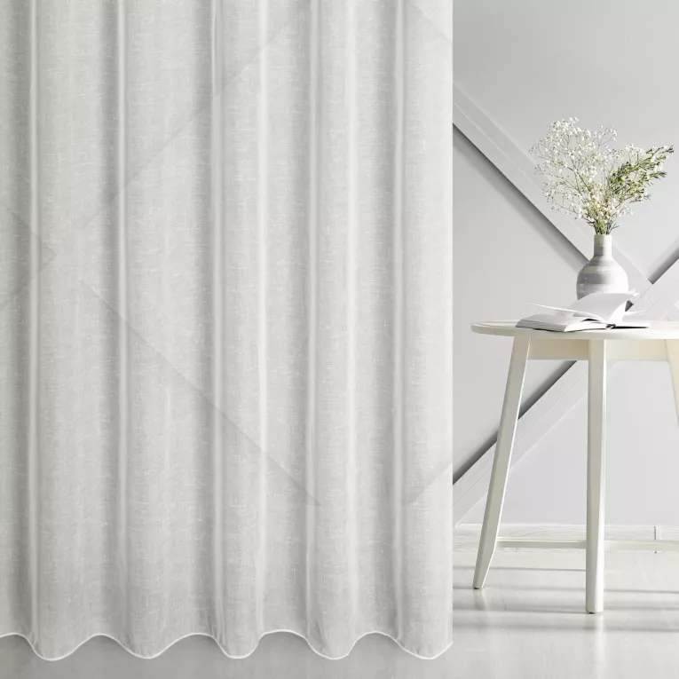 Firana szyta na tunelu naturalno kremowa z matowej etaminy o naturalnym splocie w stylu eko, wykończona obciążnikiem