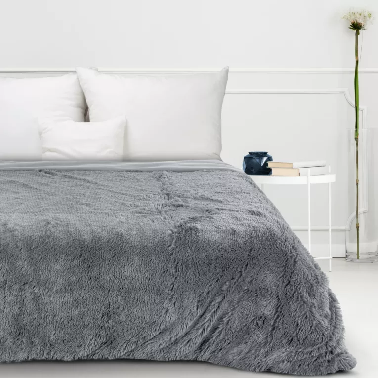 Koc o strukturze miękkiego futra 150x200 cm srebrny TIFANY 1 DESIGN 91 Eurofirany