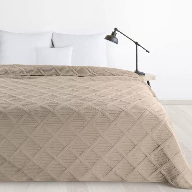 Narzuta beżowa 200x220 cm z geometrycznym wzorem wykonana techniką hot press ALARA 5 DESIGN 91 Eurofirany
