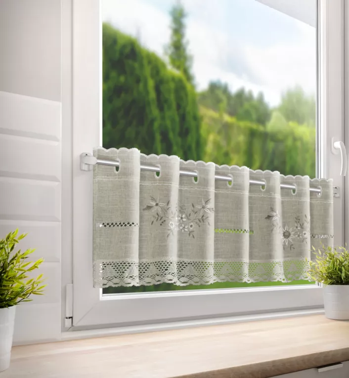 Zazdrostka beżowa z etaminy zdobiona haftowanymi kwiatami 150x30 cm oczka VERONICA   Eurofirany