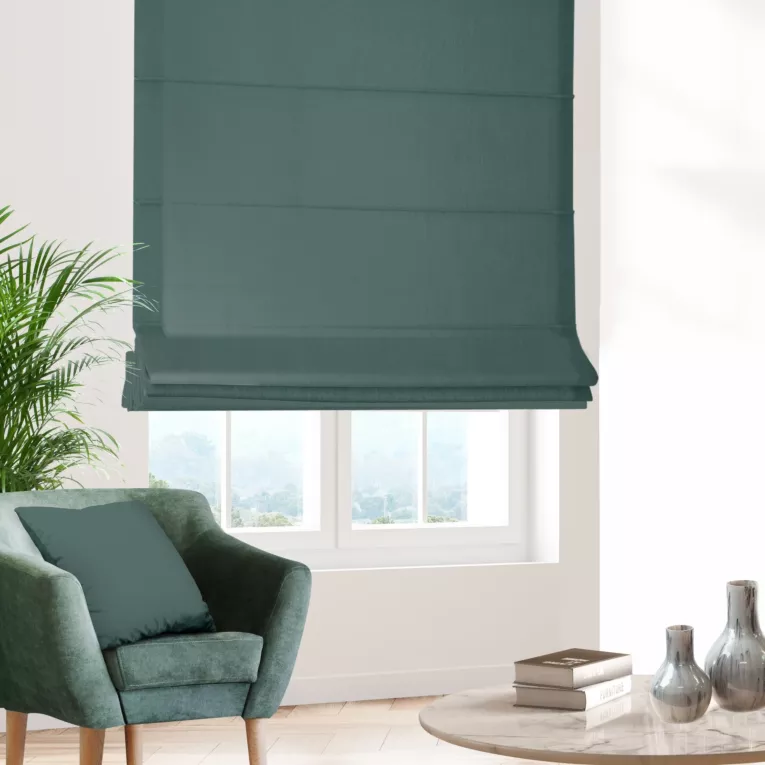 Roleta rzymska morska z gładkiej zaciemniającej tkaniny typu dimout