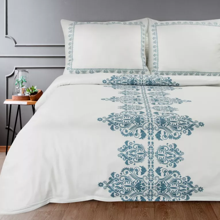 Ekskluzywna pościel 220x200 cm bawełniana kolor biały, ciemnoniebieski z ornamentowym wzorem Reina Line Eurofirany