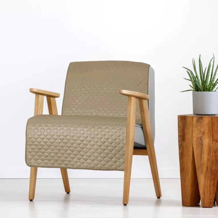 Narzuta welwetowa na fotel beżowa 70x160 cm pikowana w geometryczny wzór metodą hot press DIMON Eurofirany