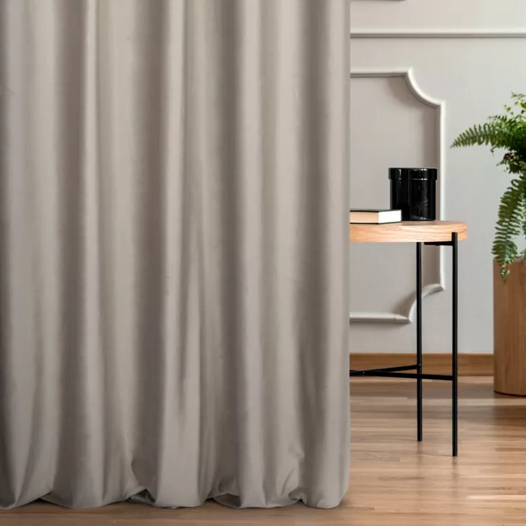 Zasłona szyta na taśmie fala jasnobrązowa z miękkiej półmatowej tkaniny welwetowej