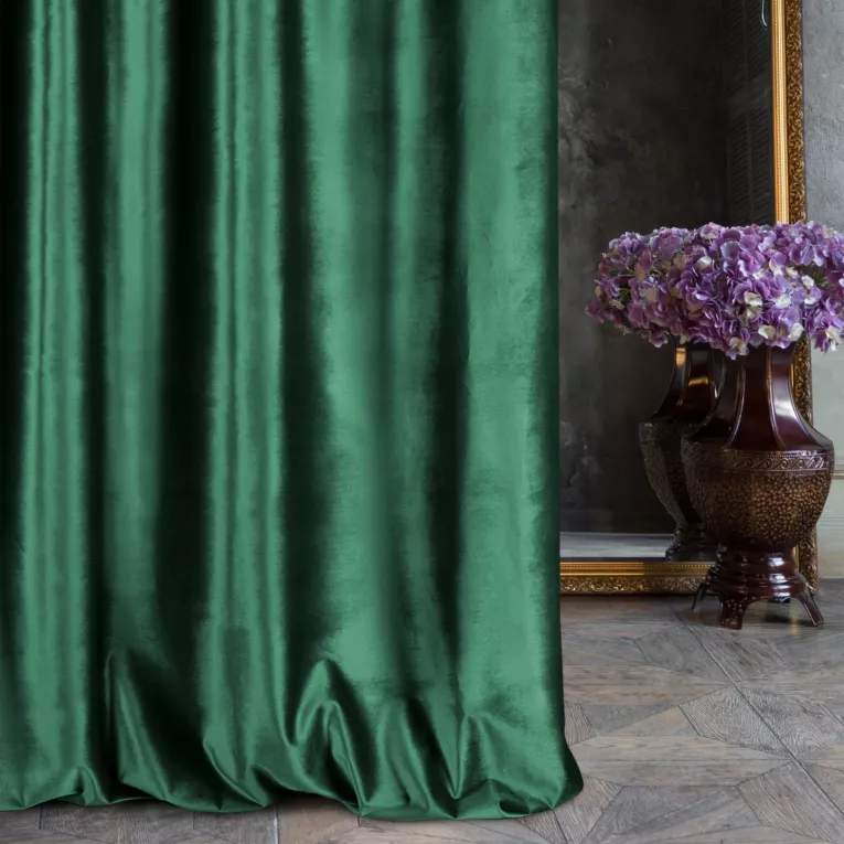 Zasłona szyta na taśmie fala ITALIA zielona z tkaniny welwetowej o delikatnym połysku