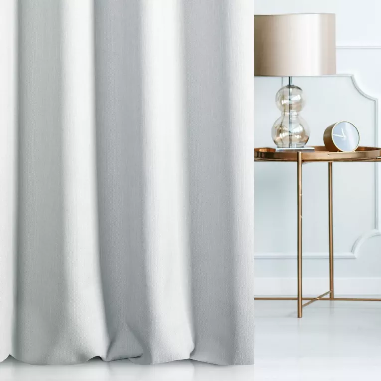 Zasłona szyta na flexach STYLE jasnosrebrna o naturalnym charakterze, z widocznym, ozdobnym splotem