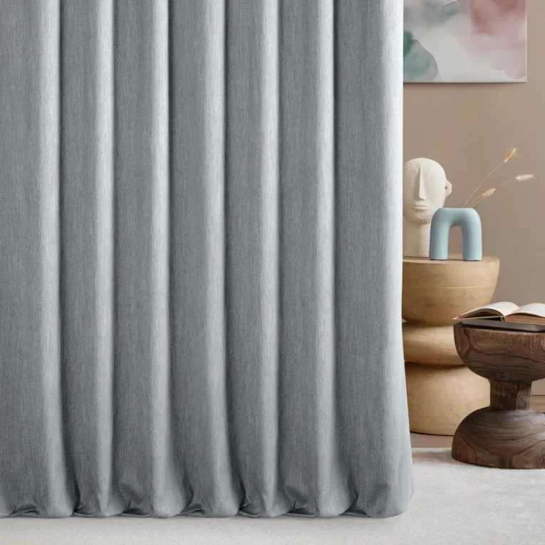 Zasłona szyta na taśmie 5 cm srebrna z tkaniny o naturalnym splocie z efektem melanżu