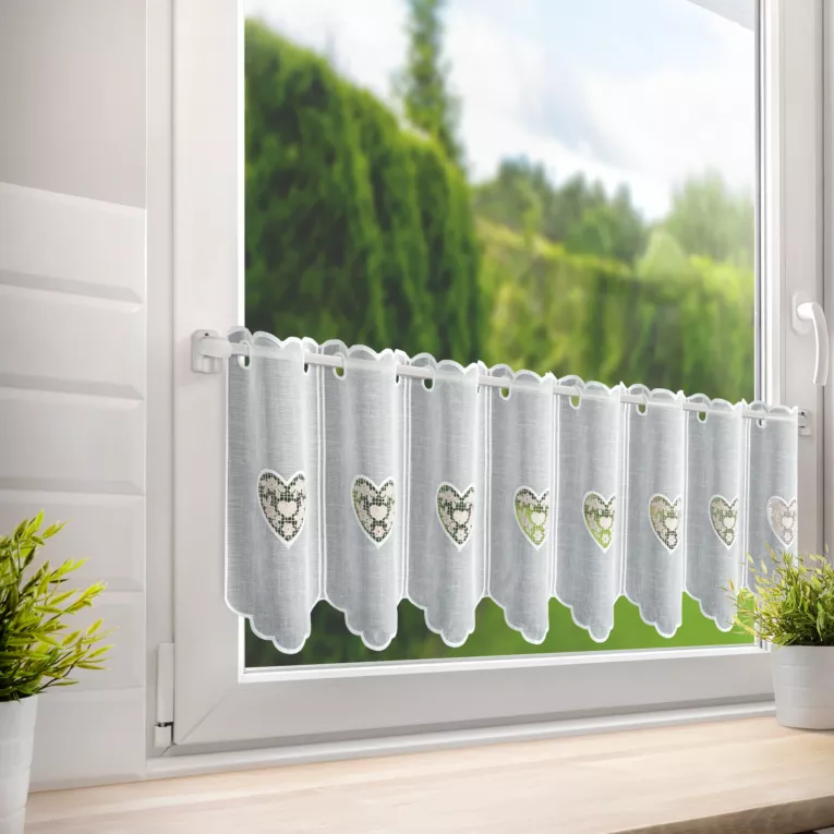 Tkanina firanowa zazdrostka zdobiona haftem w serca Eurofirany
