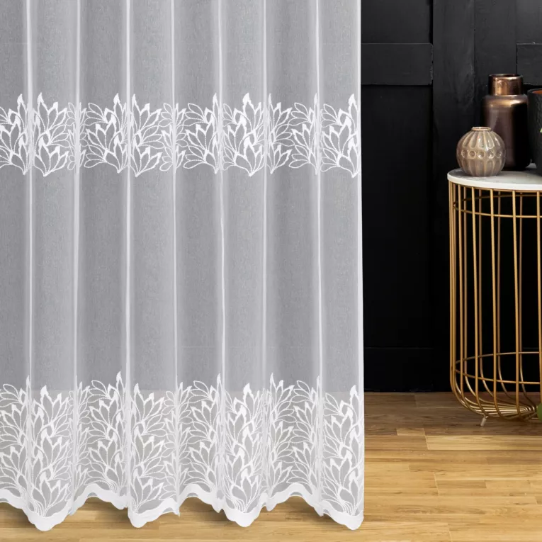 Tkanina firanowa markizeta zdobiona haftem Eurofirany