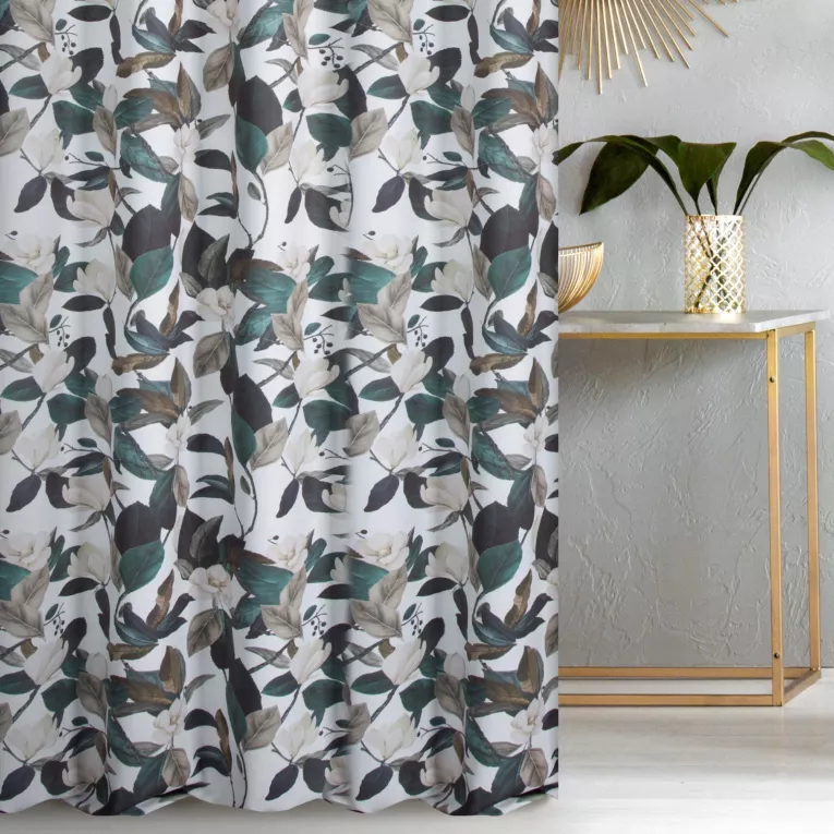 Zasłona szyta na taśmie fala biało ciemnozielona z miękkiej tkaniny o naturalnym splocie z kwiatowym wzorem