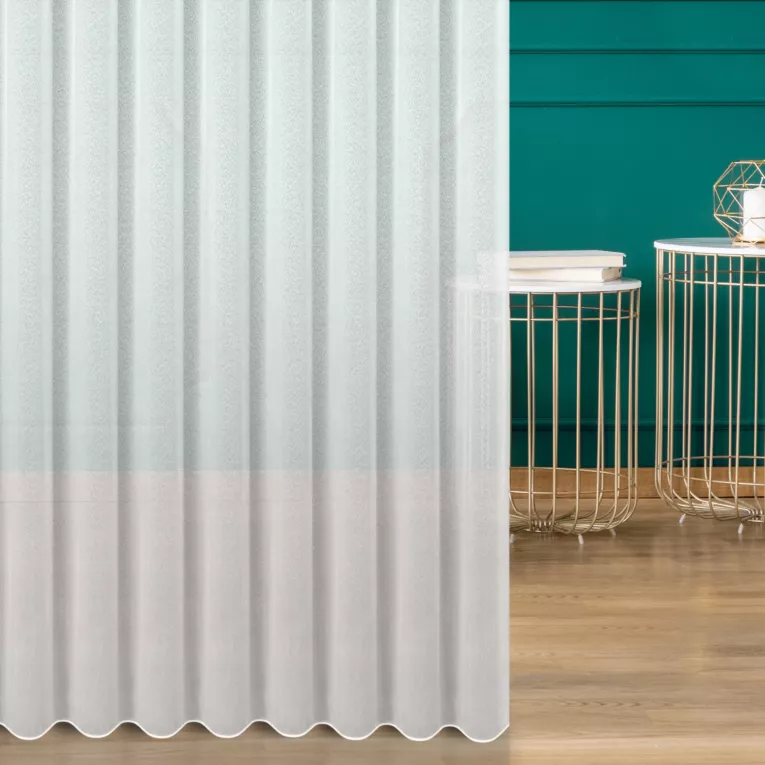 Firana szyta na flexach biała z miękkiej, matowej, półprzezroczystej tkaniny, wykończona obciążnikiem