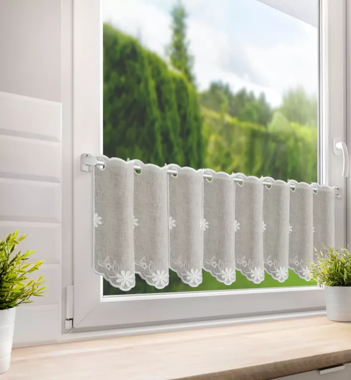 Tkanina firanowa zazdrostka zdobiona haftem kwiatów Eurofirany