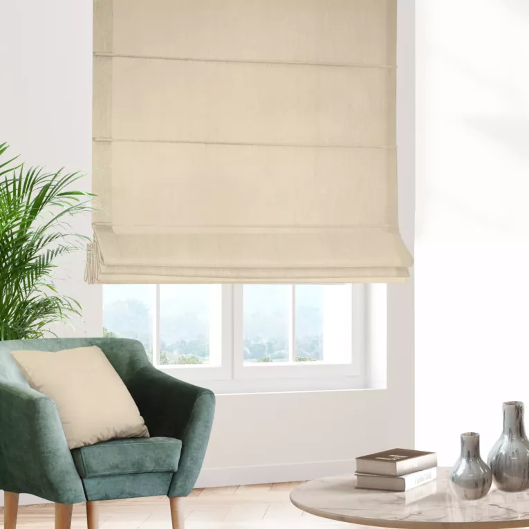 Roleta rzymska kremowa z miękkiej tkaniny welwetowej