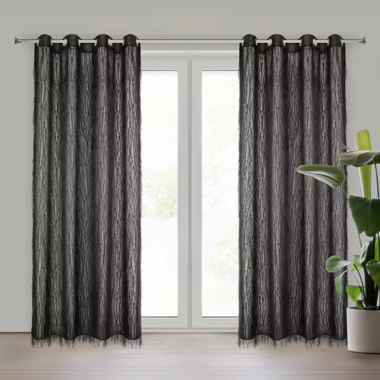 Zasłona czarna zdobiona lśniącymi delikatnymi frędzlami 140x250 cm przelotka AURORA Eva Minge Eurofirany