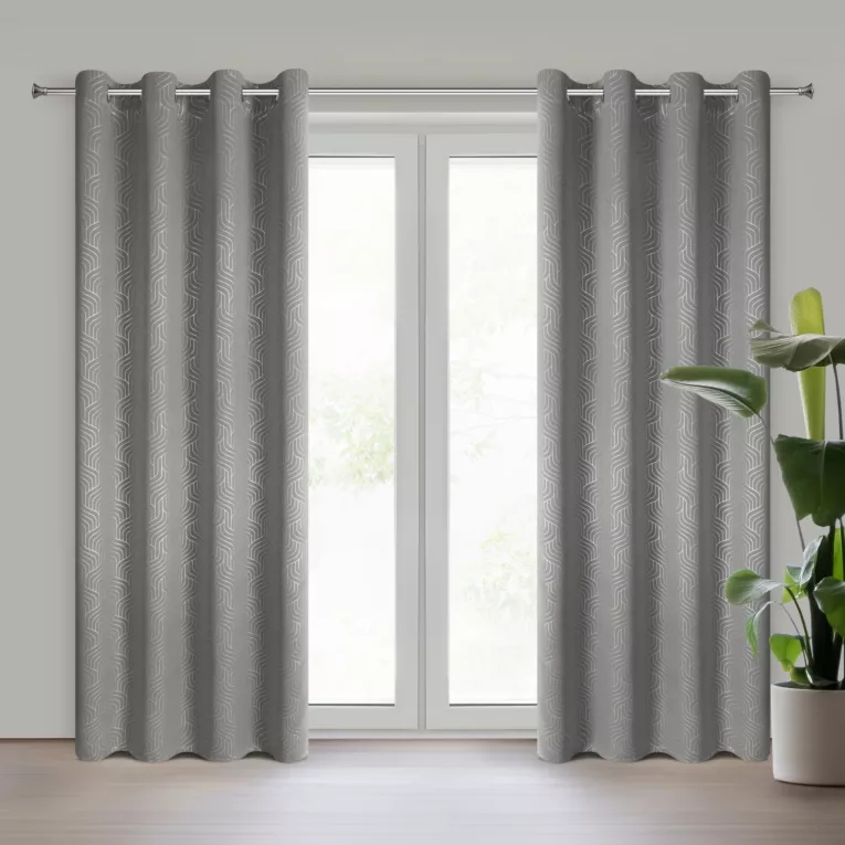 Zasłona srebrna z tkaniny typu blackout 140x250 cm przelotka OLETA Eurofirany