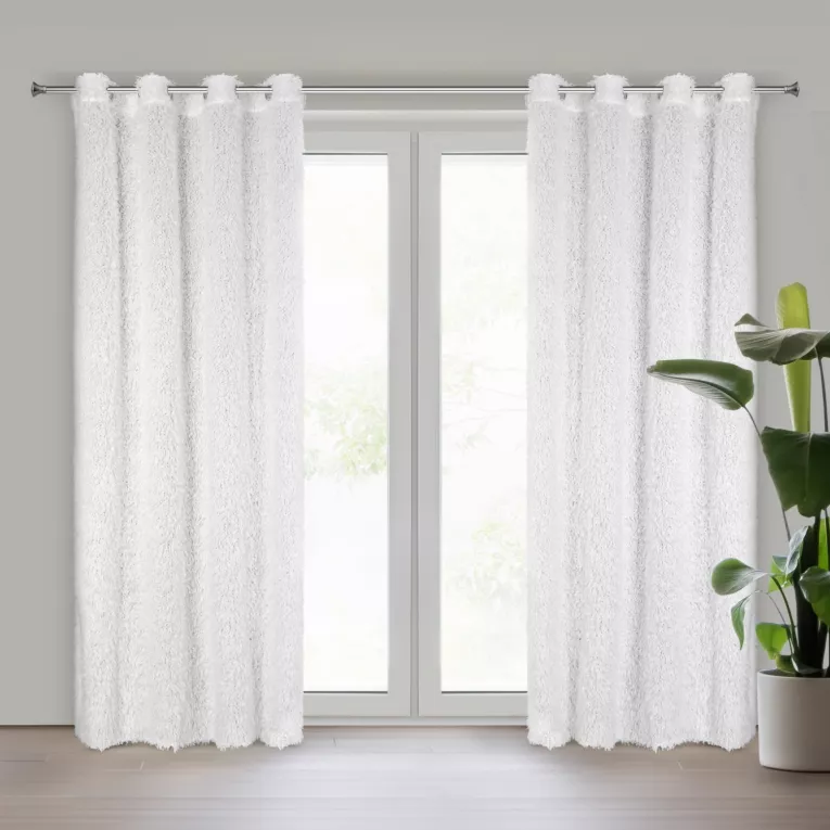 Zasłona biała zdobiona futerkiem 140x250 cm przelotka MARION Eurofirany