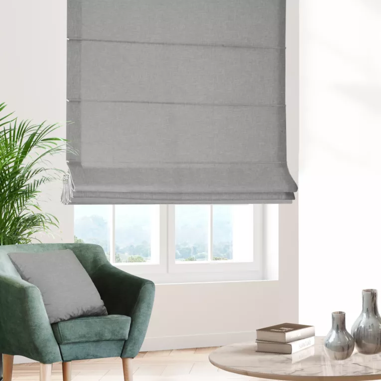 Roleta rzymska popielata z gładkiej, przyjemnej w dotyku tkaniny z efektem melanżu