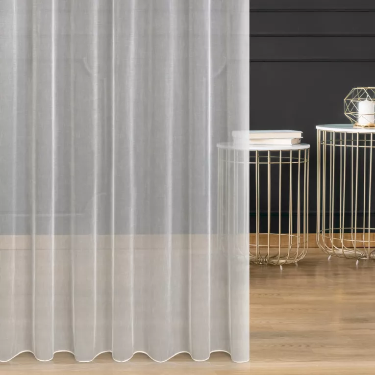 Firana szyta na tunelu kremowa z miękkiej tkaniny o naturalnym splocie