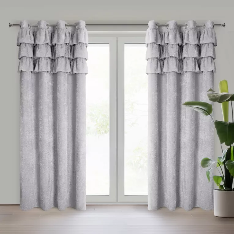 Zasłona srebrna zdobiona falbanami z moherowej tkaniny 140x250 cm przelotka AGIS Eurofirany