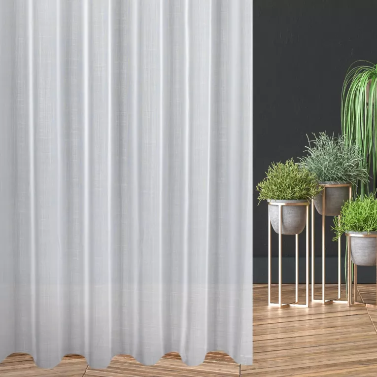 Firana szyta na przelotkach biała z matowej etaminy wykończonej obciążnikiem