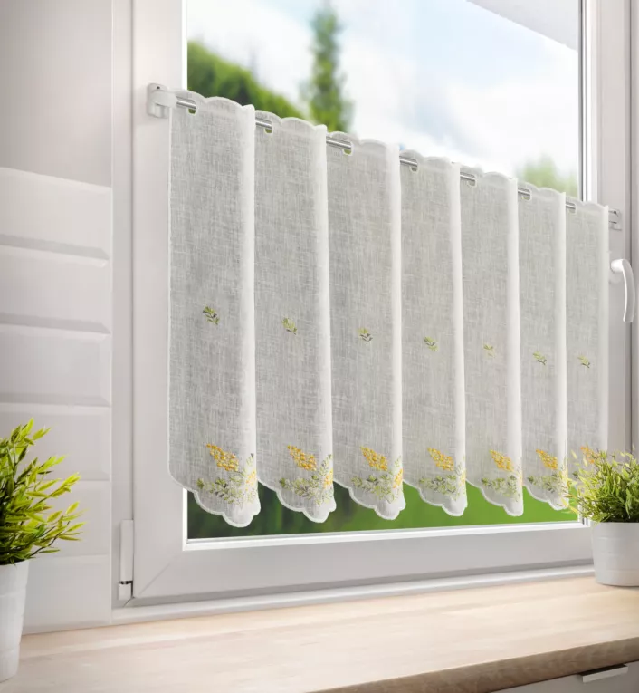 Tkanina firanowa zazdrostka z etaminy zdobiona haftem rumianku Eurofirany