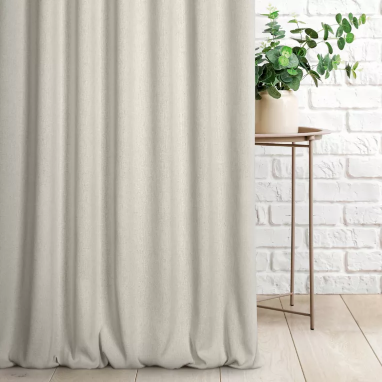 Zasłona szyta na taśmie fala kremowa z tkaniny o grubym splocie i efektem melanżu