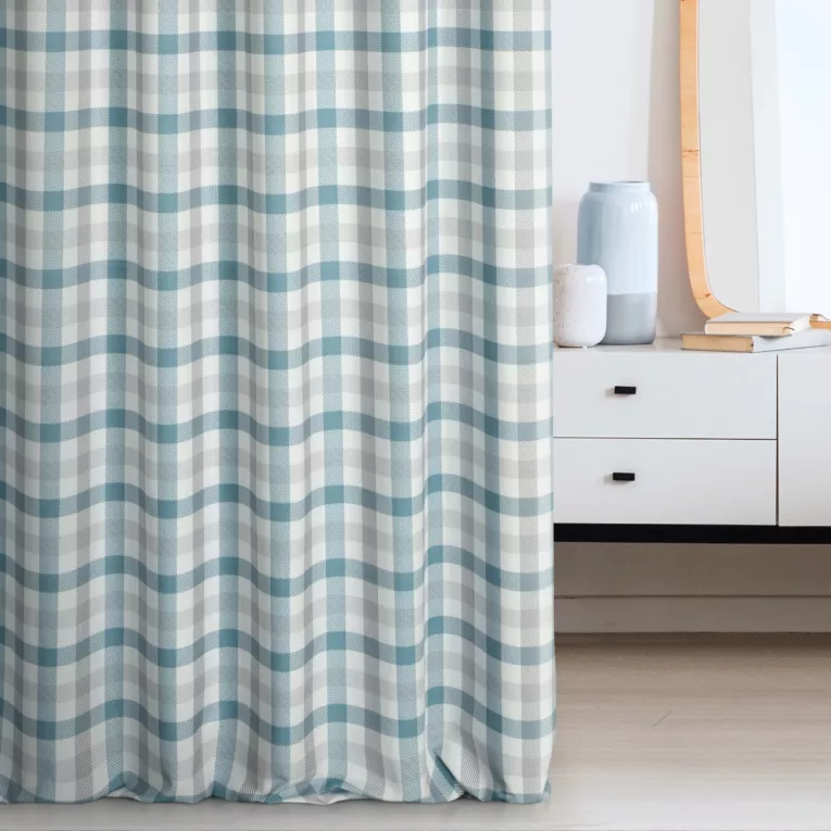 Zasłona szyta na taśmie fala jasnokremowo turkusowa z tkaniny o naturalnym splocie z nadrukowanym wzorem w kratę