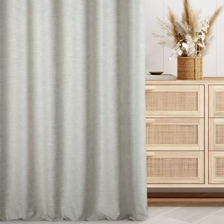 Zasłona szyta na taśmie 5 cm beżowa z miękkiej tkaniny szenilowej o wyraźnym splocie z efektem melanżu