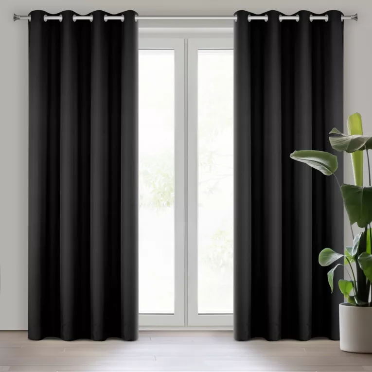 Zasłona czarna z matowej gładkiej tkaniny 140x250 cm przelotka RITA Eurofirany