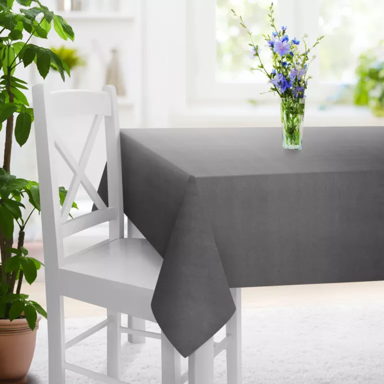 Obrus szyty szary z miękkiej tkaniny o welurowej strukturze