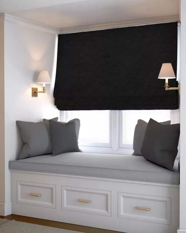 Roleta rzymska DORA - HIT czarna z miękkiej tkaniny o welurowej strukturze