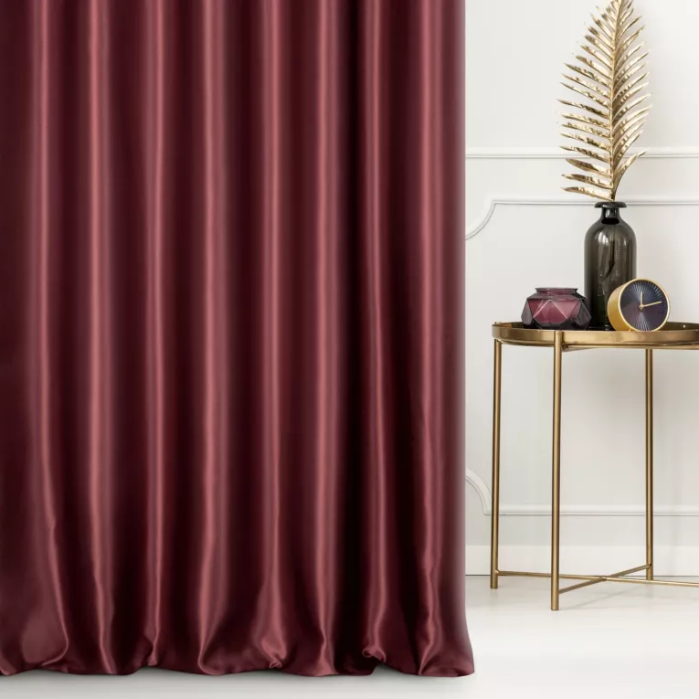 Zasłona szyta na taśmie fala bordowa z jednokolorowej gładkiej tkaniny