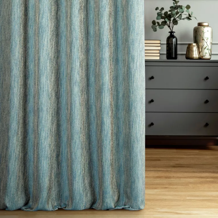Zasłona szyta na tunelu ELLEN turkusowa z grubotkanej tkaniny z efektem dwukolorowej nici i lekkim połyskiem Italissima Eva Minge
