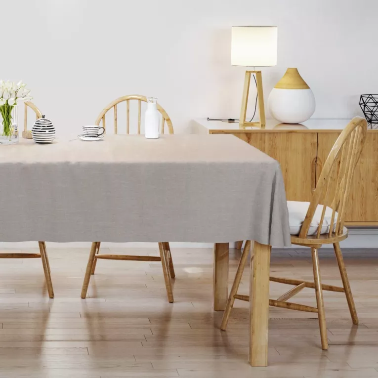 Obrus szyty jasnobrązowy o naturalnym, gęstym splocie w stylu eko