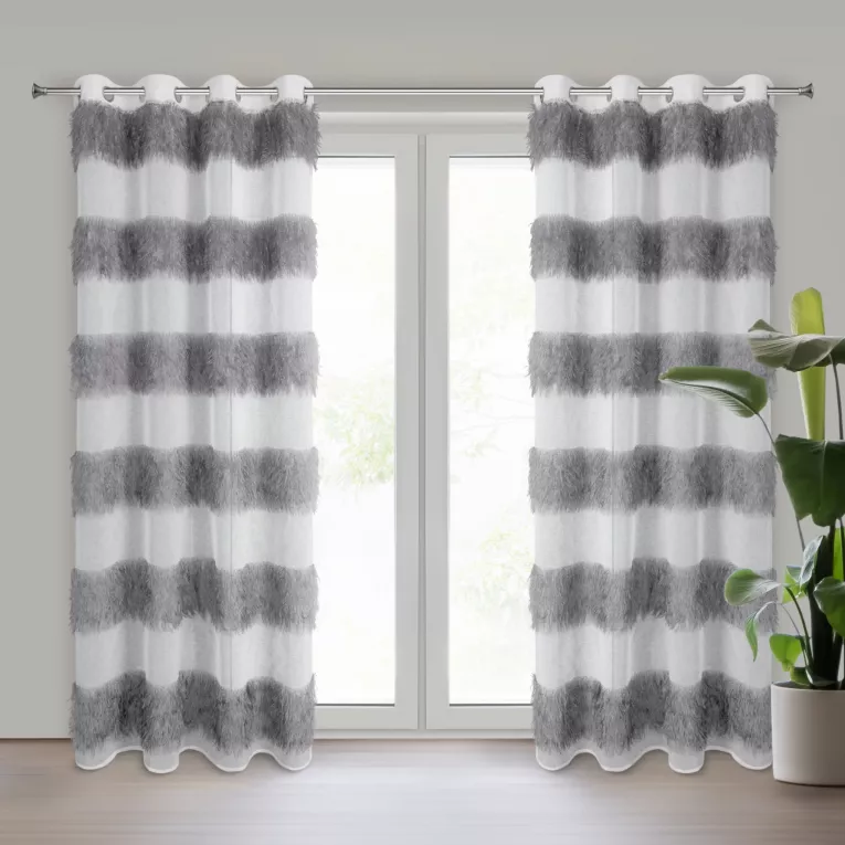 Firana biało, srebrna z etaminy zdobiona moherową nicią 140x250 cm przelotka MARGARET 3 Eurofirany