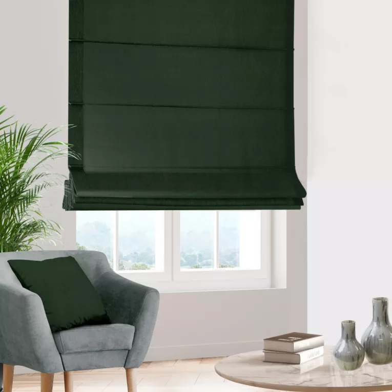 Roleta rzymska DORA - HIT ciemnozielona z miękkiej tkaniny o welurowej strukturze