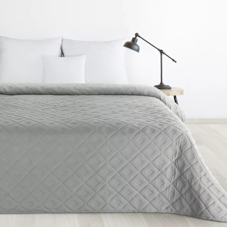 Narzuta srebrna 220x240 cm z geometrycznym wzorem wykonana techniką hot press ALARA 6 DESIGN 91 Eurofirany