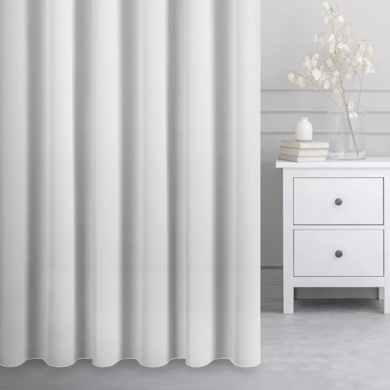 Firana szyta na przelotkach AURELL biała z jedwabiście miękkiej matowej krepy, wykończona obciążnikiem