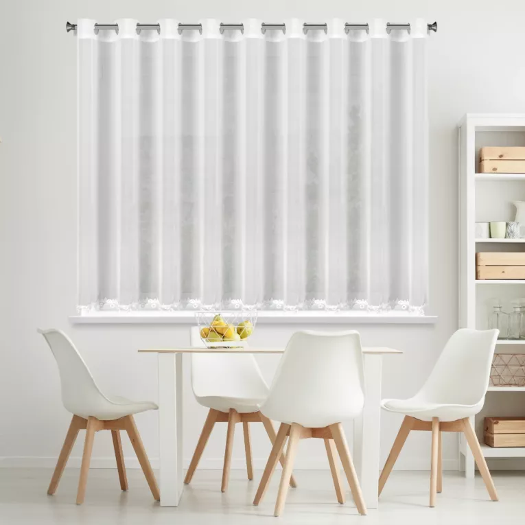 Firana biała z szyfonu zdobiona haftowaną aplikacją 400x140 cm przelotka - LILI Eurofirany