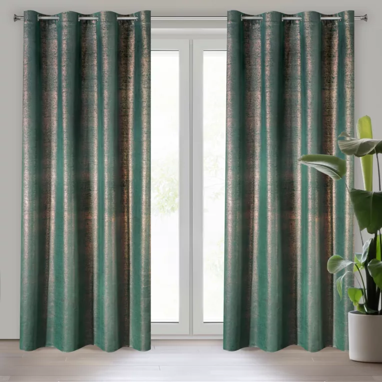 Zasłona ciemnoturkusowa z błyszczącą miedzianą przecierką z tkaniny welwetowej 140x250 cm przelotka AMBI Eurofirany