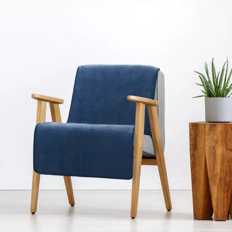 Narzuta welwetowa na fotel granatowa 70x160 cm pikowana w jodełkę metodą hot press SOFIA EUROFIRANY PREMIUM