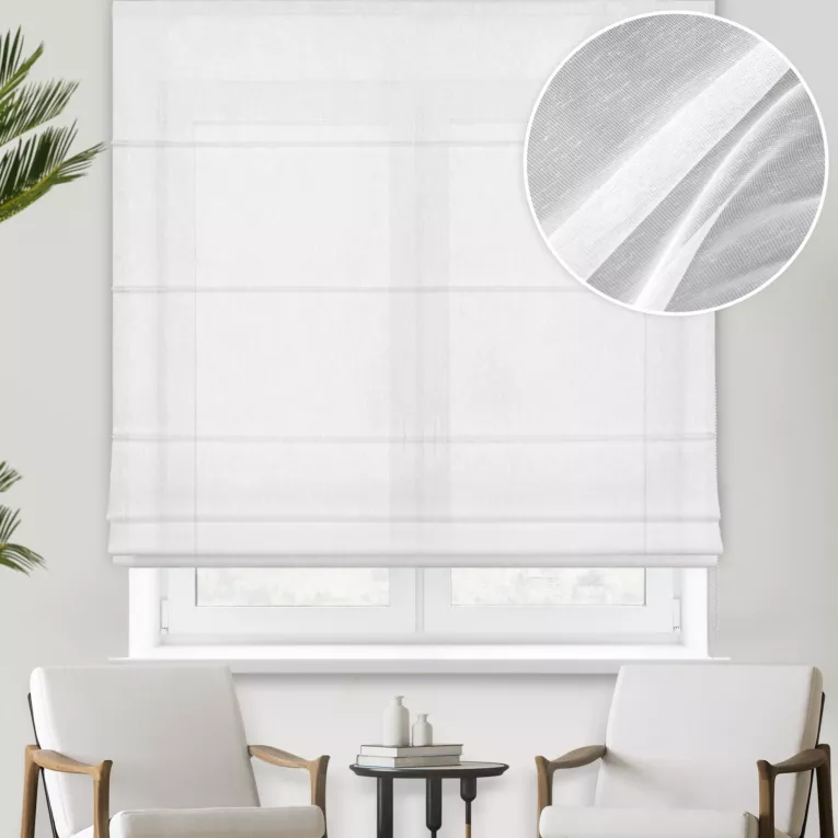 Roleta rzymska biała z miękkiej, matowej, półprzezroczystej tkaniny, z efektem deszczyku, wykończona obciążnikiem