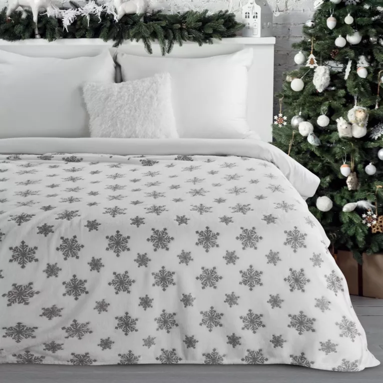 Koc  150x200 cm biało, srebrny zdobiony uroczymi śnieżynkami BLINK 1 Eurofirany