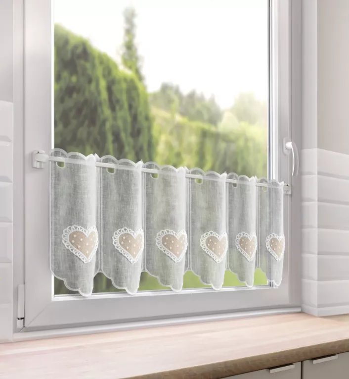 Tkanina firanowa zazdrostka zdobiona haftowaną aplikacją Eurofirany