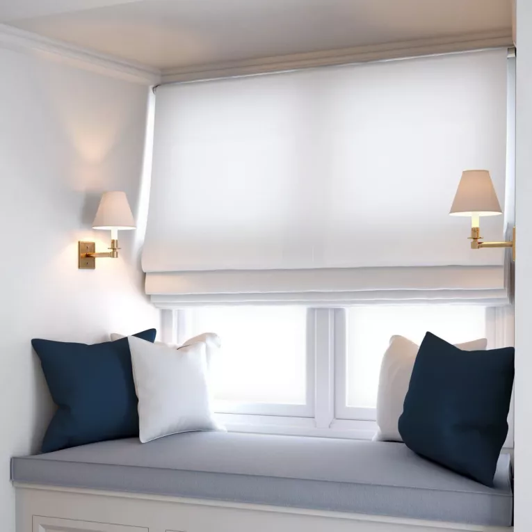 Roleta rzymska ENYA jasnokremowa z miękkiej półmatowej tkaniny welwetowej