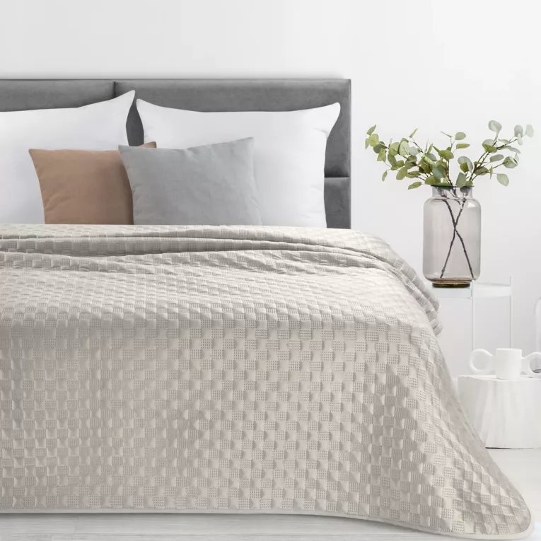 Narzuta welwetowa beżowa 170x210 cm pikowana metodą hot press SOFIA 4 EUROFIRANY PREMIUM