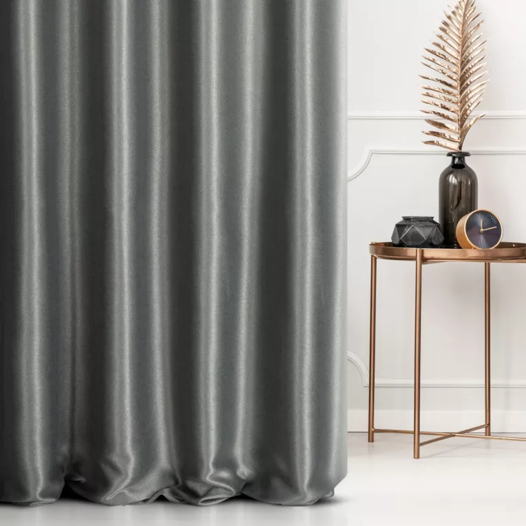 Zasłona szyta na taśmie 5 cm stalowa z błyszczącej tkaniny zaciemniającej